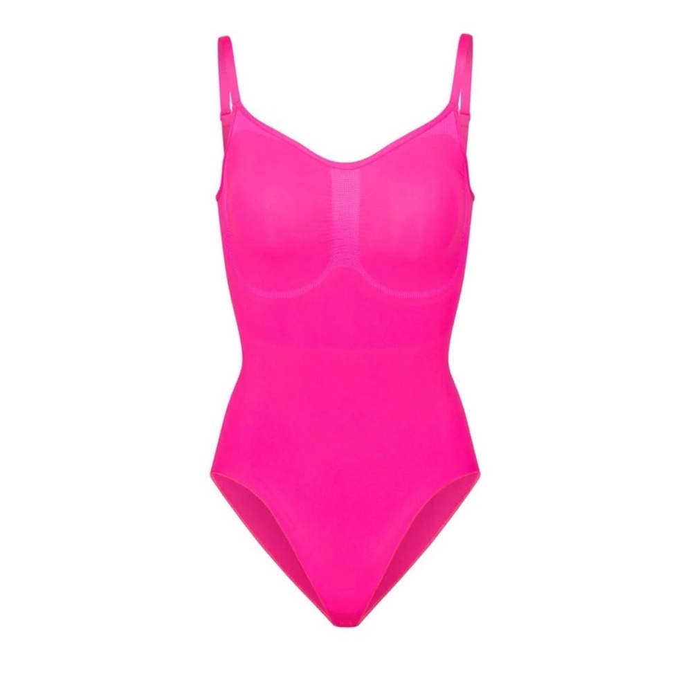 Skims sculpting body suit w/ snaps